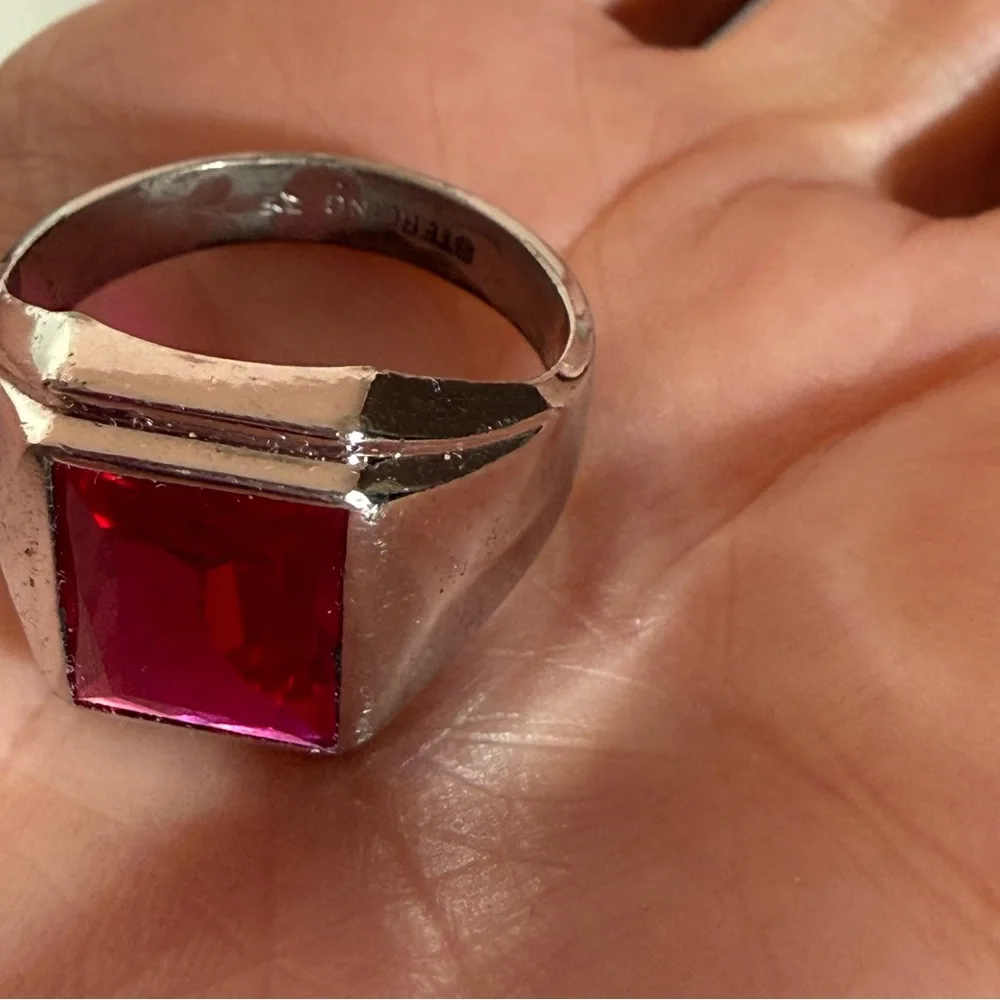 Vargas Art deco 1940’s antique Sterling silver emerald cut red ruby Signet Ring - Picture 5 of 17